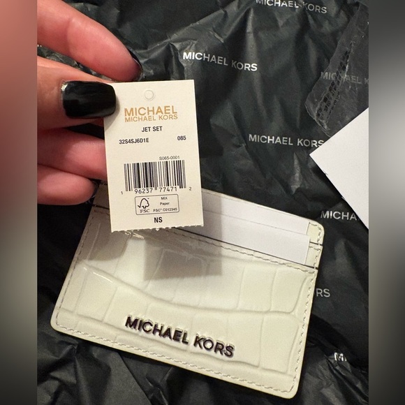 BNWT Michael Kors Croc-Embossed Leather Card Case (Optic White) NOT OUTLET - Picture 9 of 9